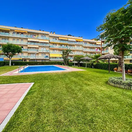 Apartment In Fenals Near & Saltwater Pool