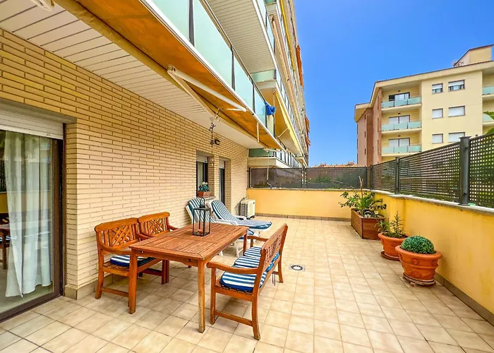 In Fenals Near & Saltwater Pool Apartment