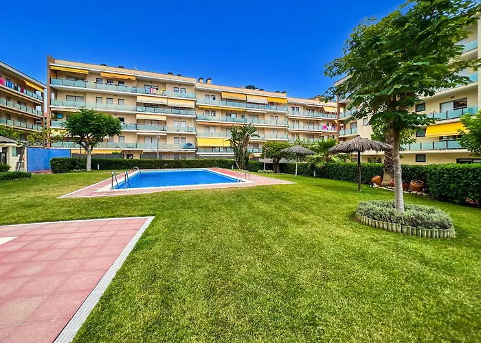 Appartement In Fenals Near & Saltwater Pool