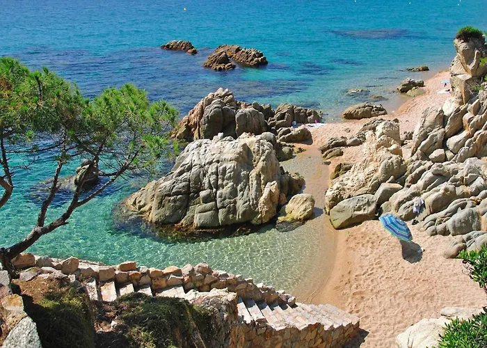 In Fenals Near & Saltwater Pool Appartement *